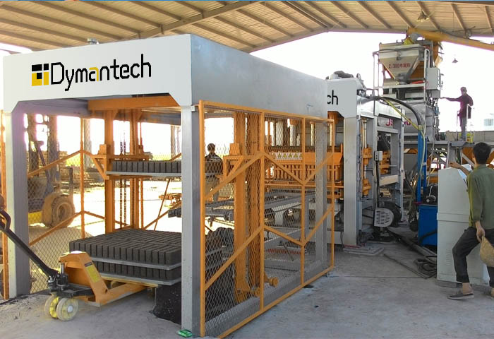 QT12-15 concrete block making machine case